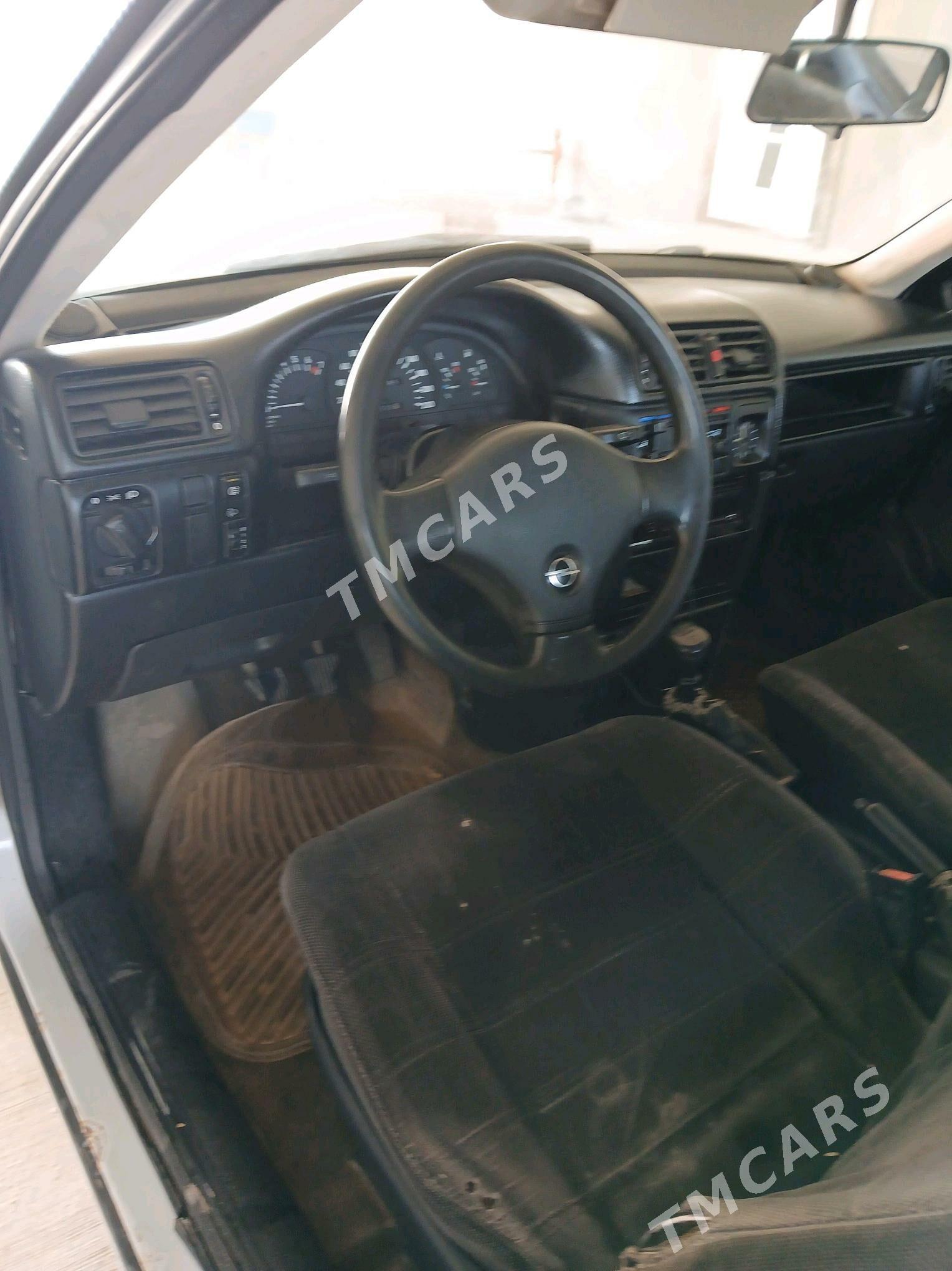Opel Vectra 1990 - 36 000 TMT - Türkmengala - img 6
