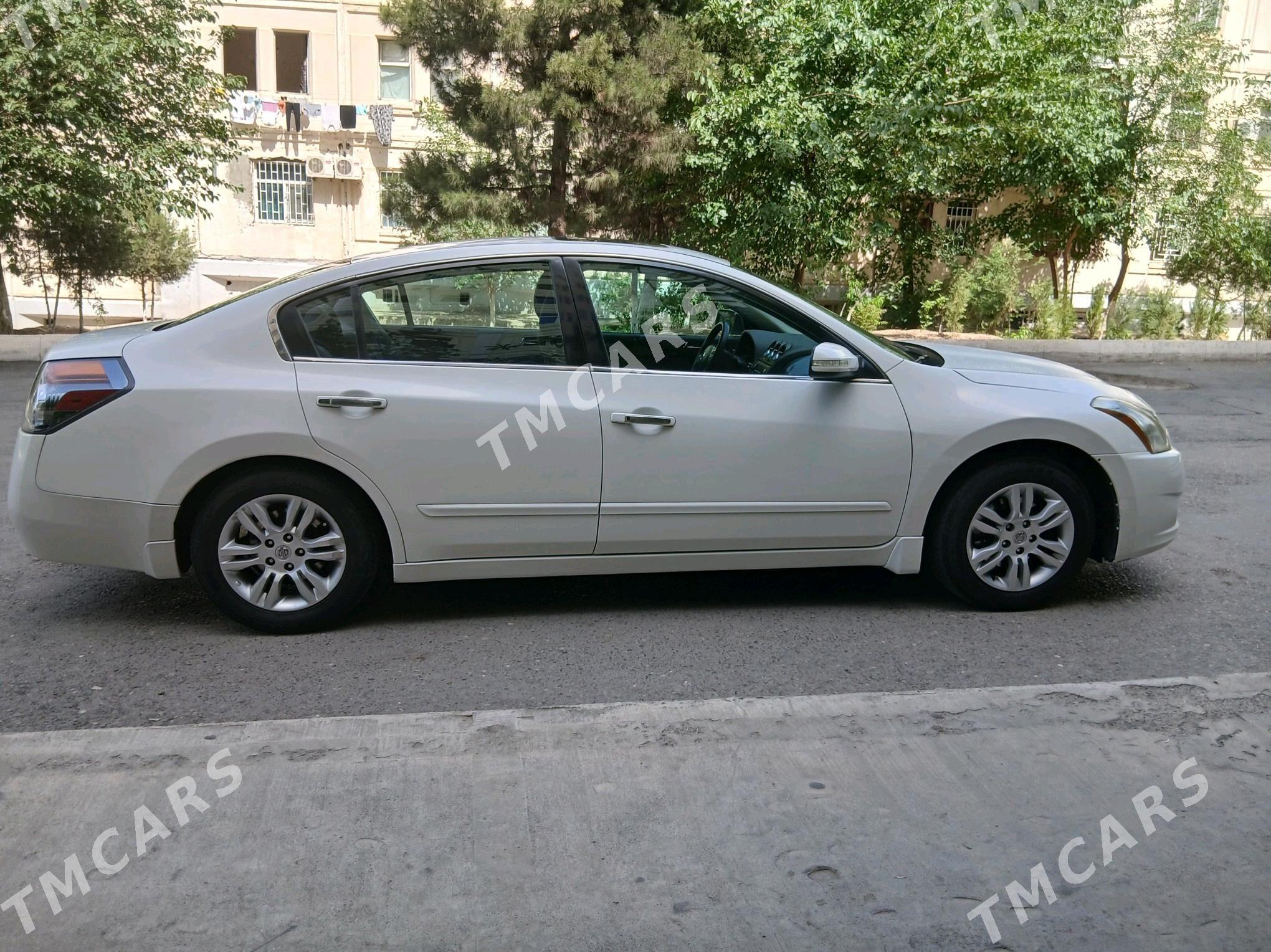 Nissan Altima 2011 - 125 000 TMT - Büzmeýin - img 3