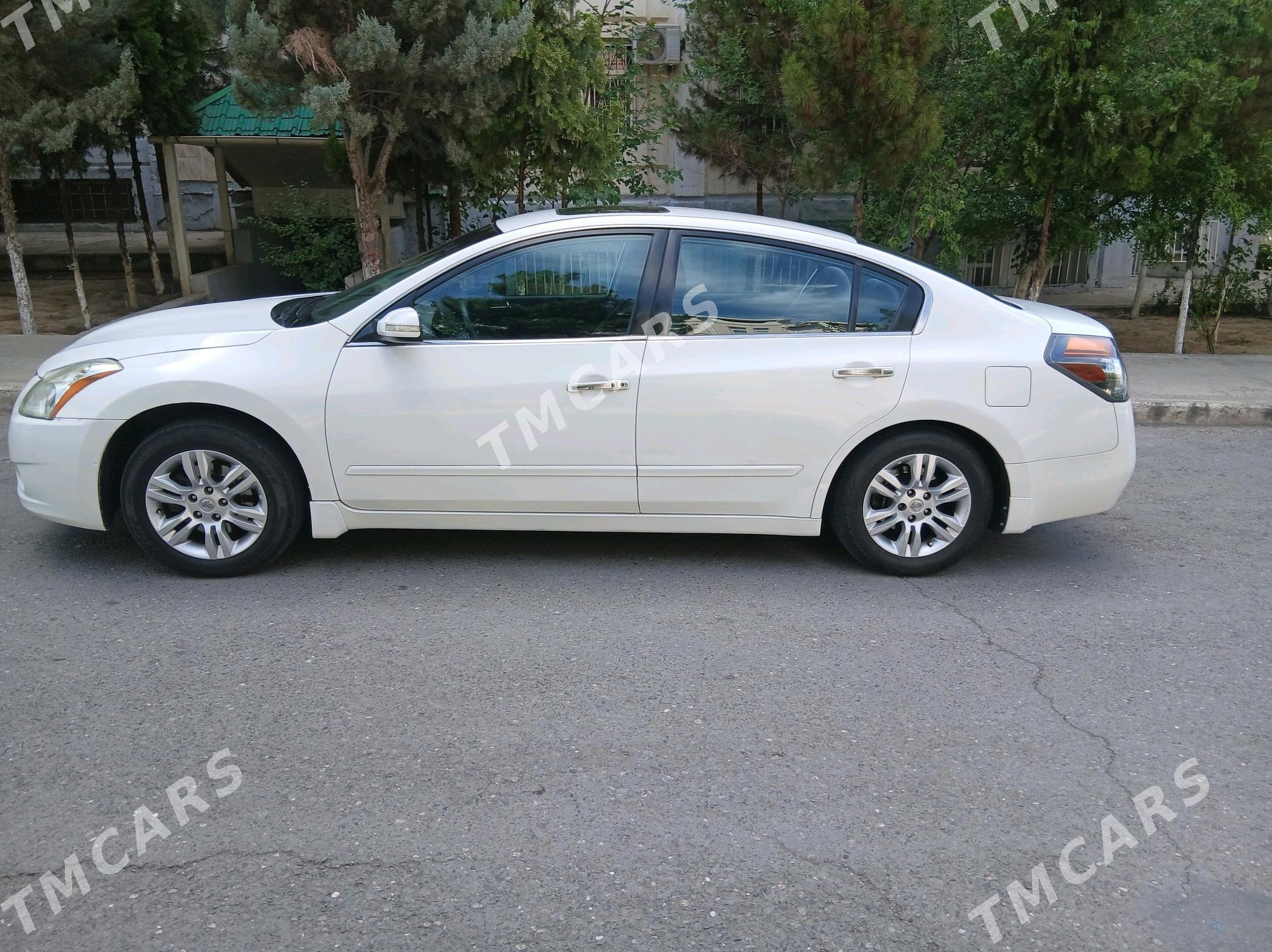 Nissan Altima 2011 - 125 000 TMT - Büzmeýin - img 4