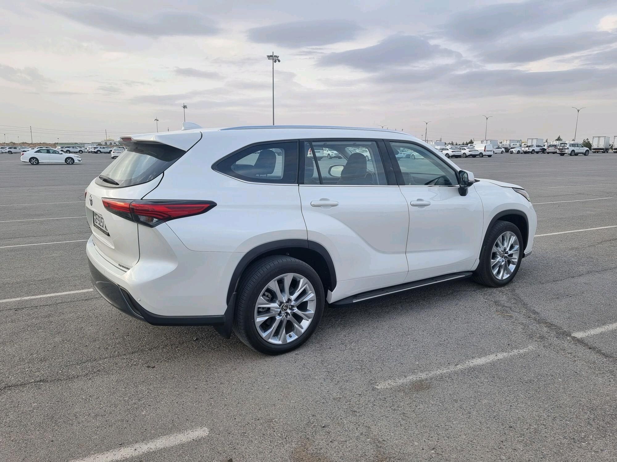 Toyota Highlander 2020 - 655 000 TMT - Ашхабад - img 10