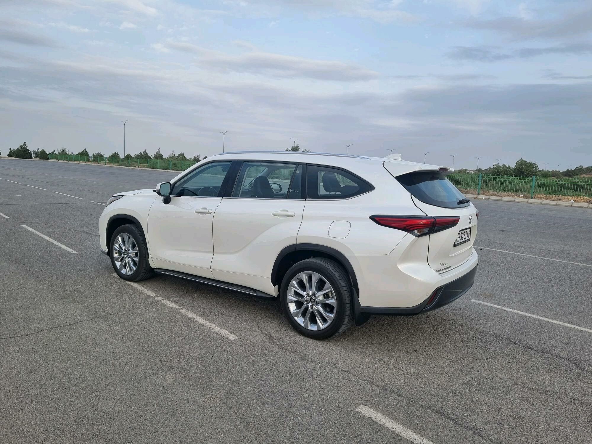 Toyota Highlander 2020 - 655 000 TMT - Ашхабад - img 9