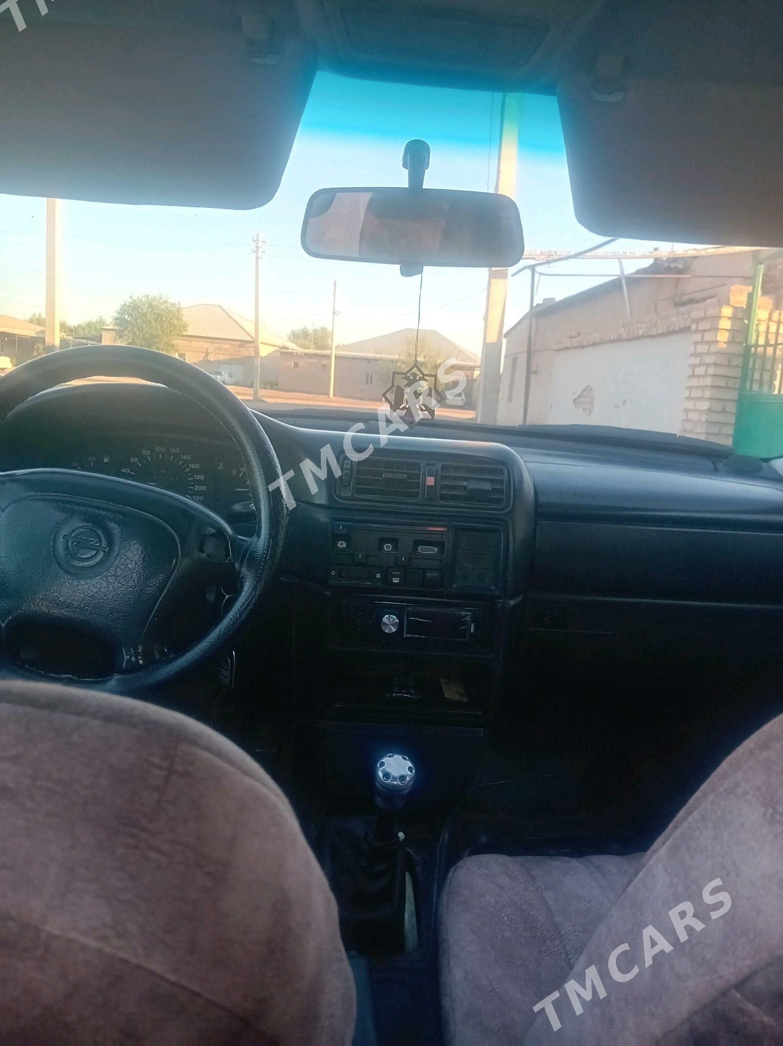 Opel Vectra 1994 - 30 000 TMT - Гороглы (Тагта) - img 3