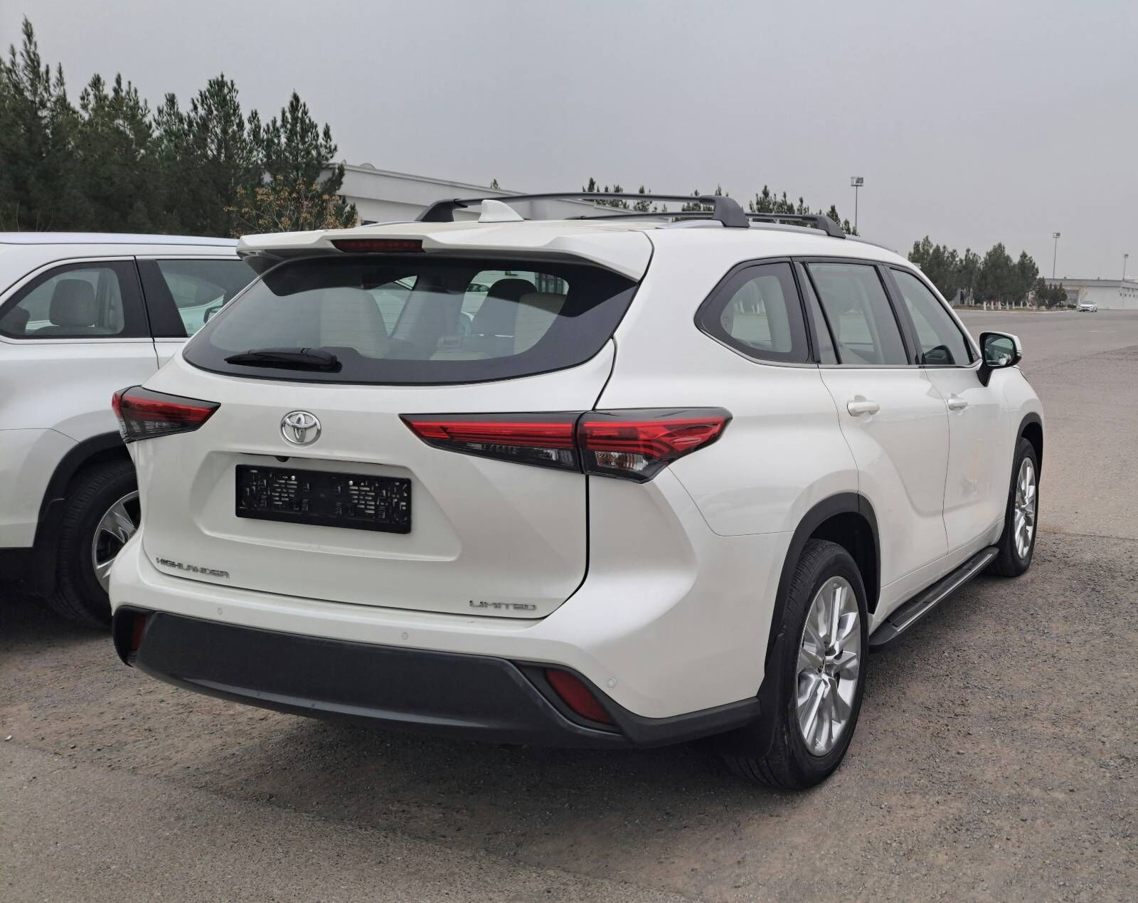 Toyota Highlander 2020 - 657 000 TMT - Ашхабад - img 3