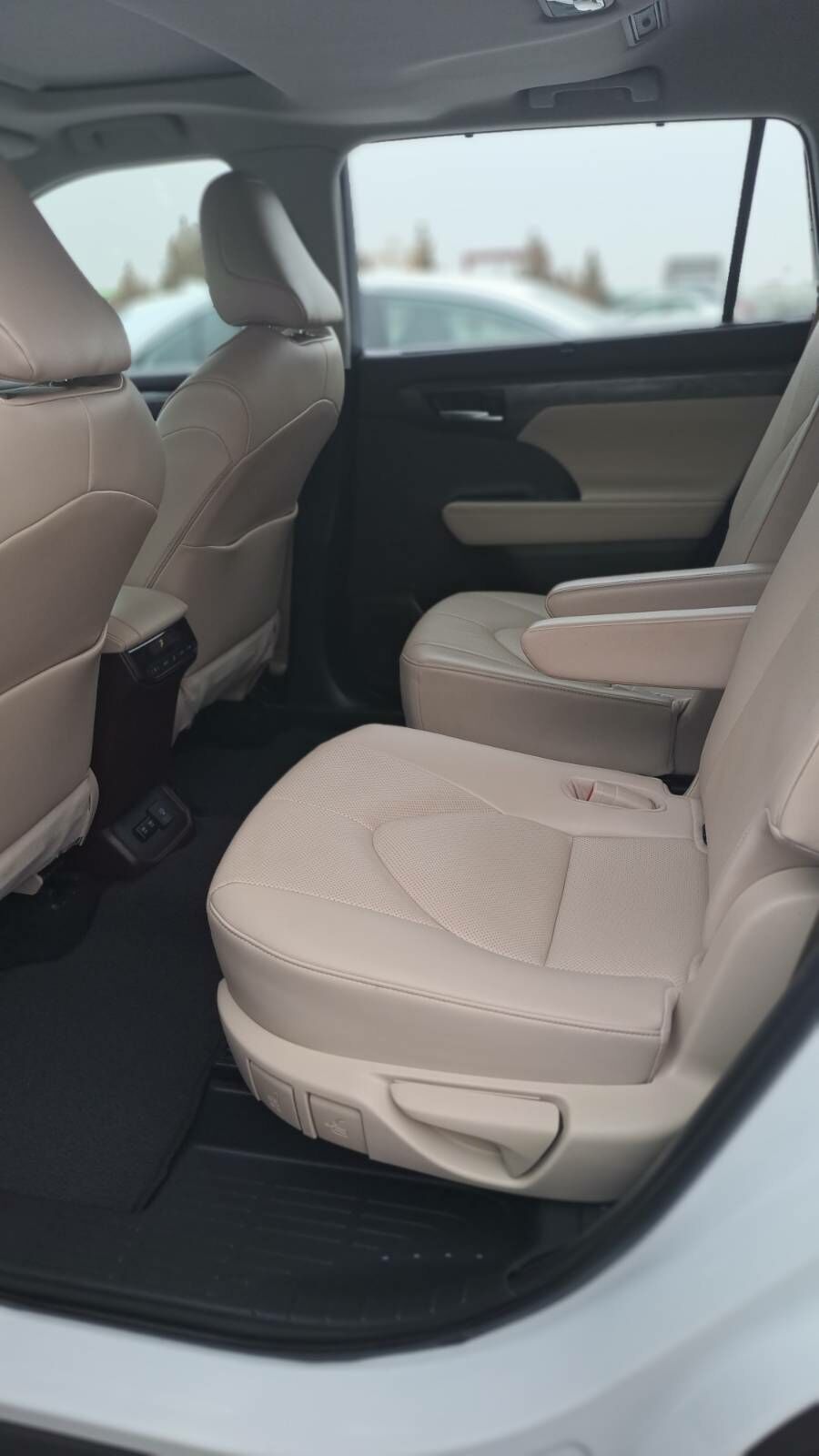 Toyota Highlander 2020 - 657 000 TMT - Ашхабад - img 7