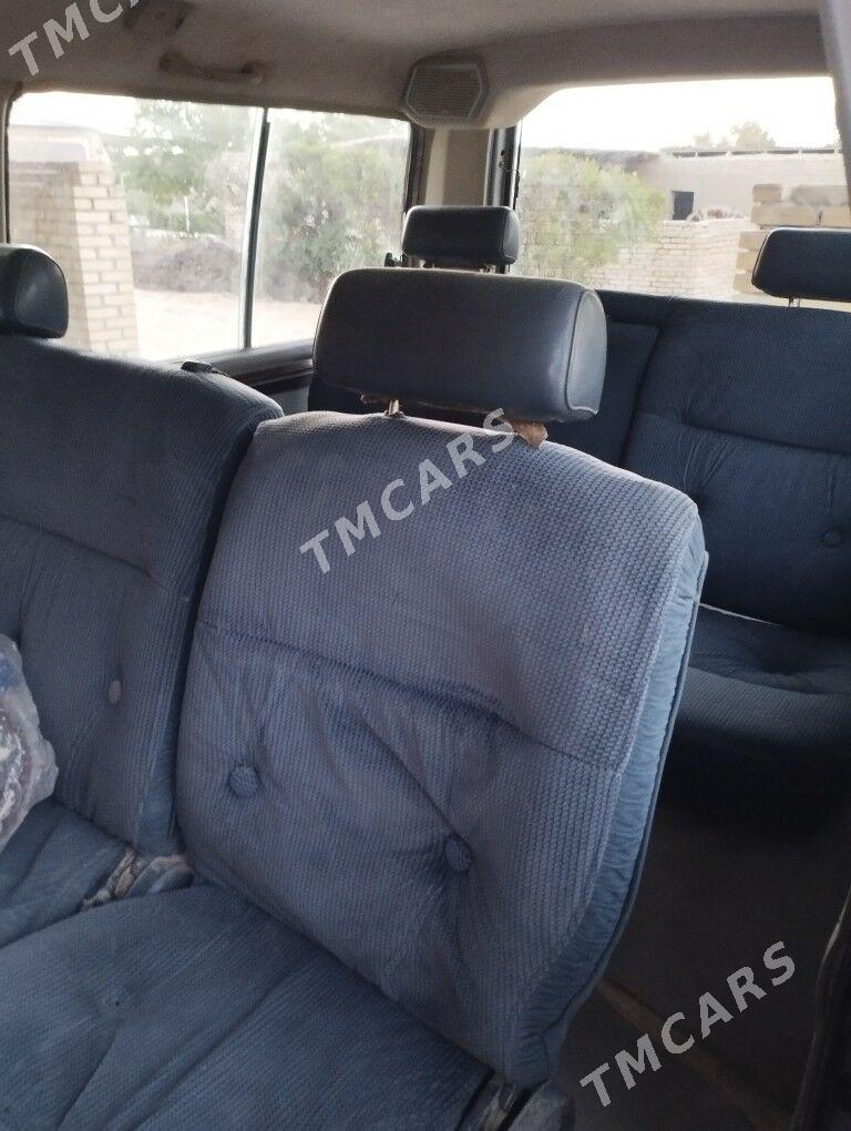 Toyota Hiace 1989 - 43 000 TMT - Сакарчага - img 5