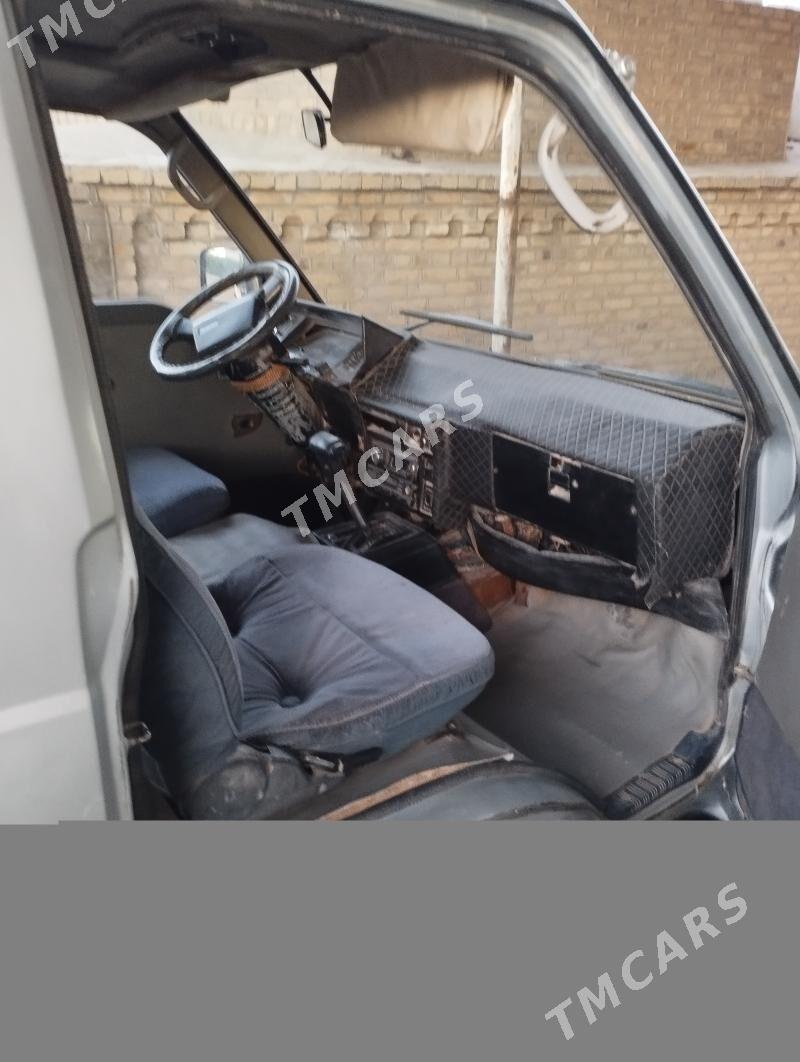 Toyota Hiace 1989 - 43 000 TMT - Сакарчага - img 8