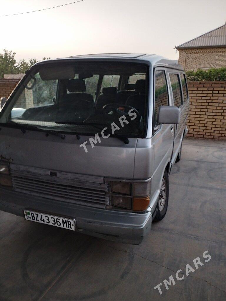 Toyota Hiace 1989 - 43 000 TMT - Сакарчага - img 6