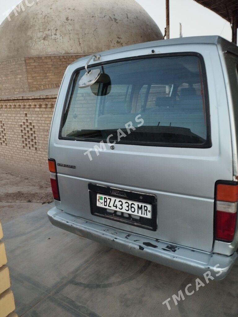 Toyota Hiace 1989 - 43 000 TMT - Сакарчага - img 3