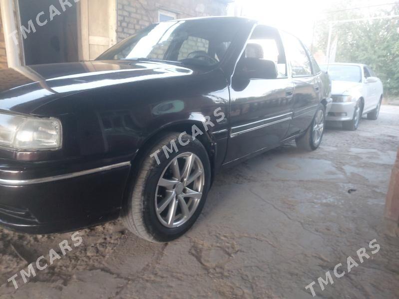 Opel Vectra 1987 - 26 000 TMT - Murgap - img 3