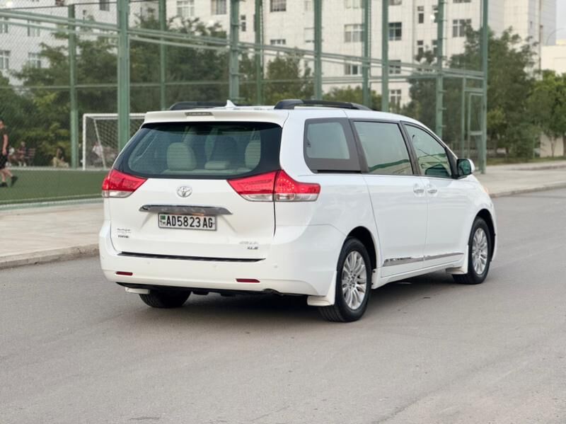 Toyota Sienna 2012 - 303 000 TMT - Ашхабад - img 3
