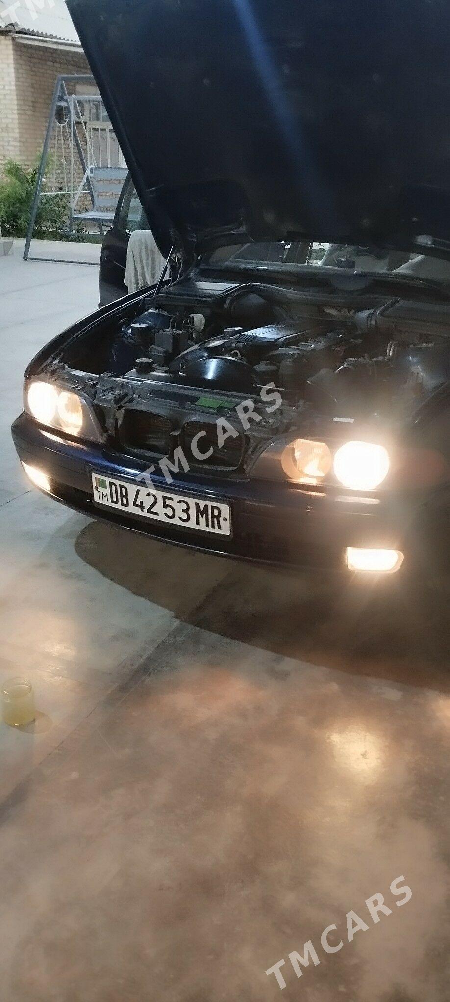 BMW E39 1999 - 130 000 TMT - Мары - img 2