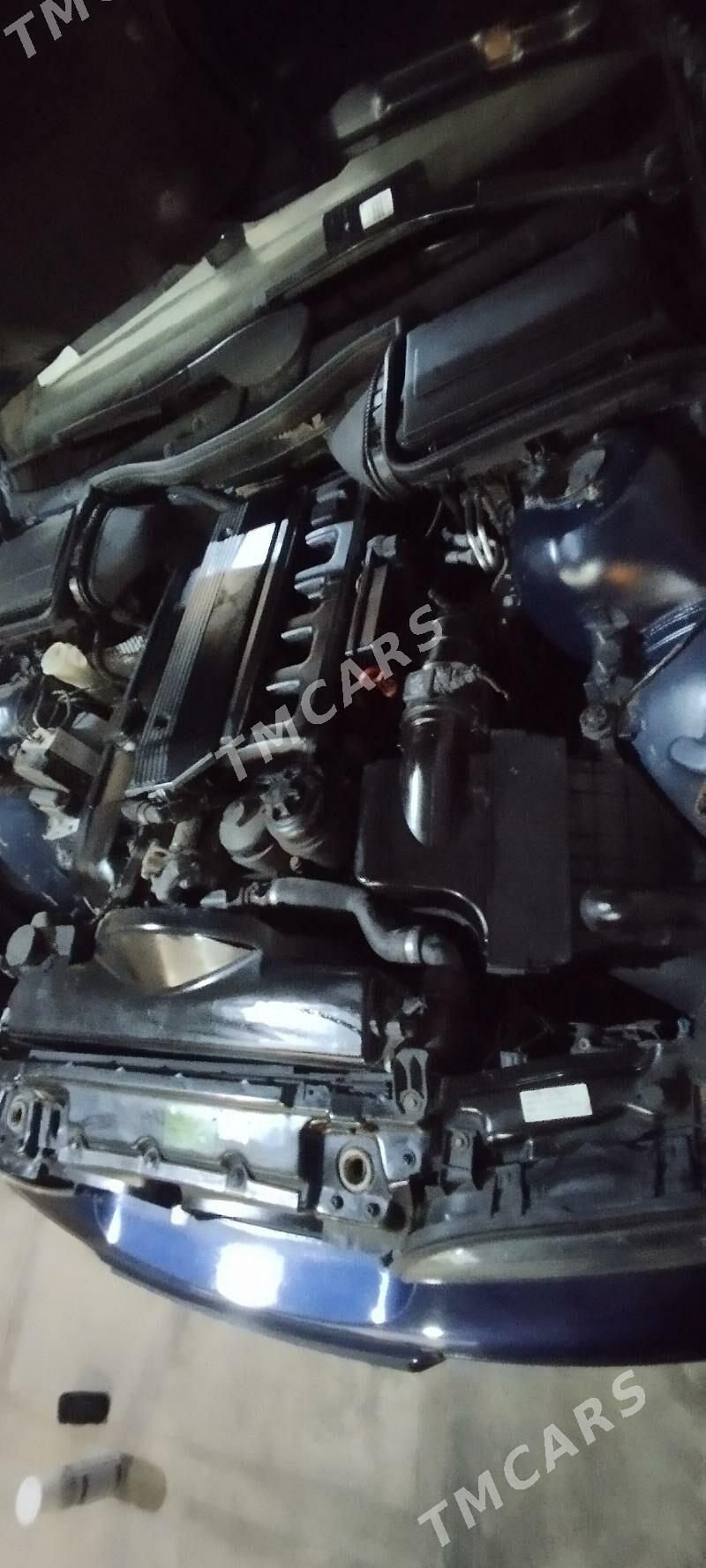 BMW E39 1999 - 130 000 TMT - Мары - img 9