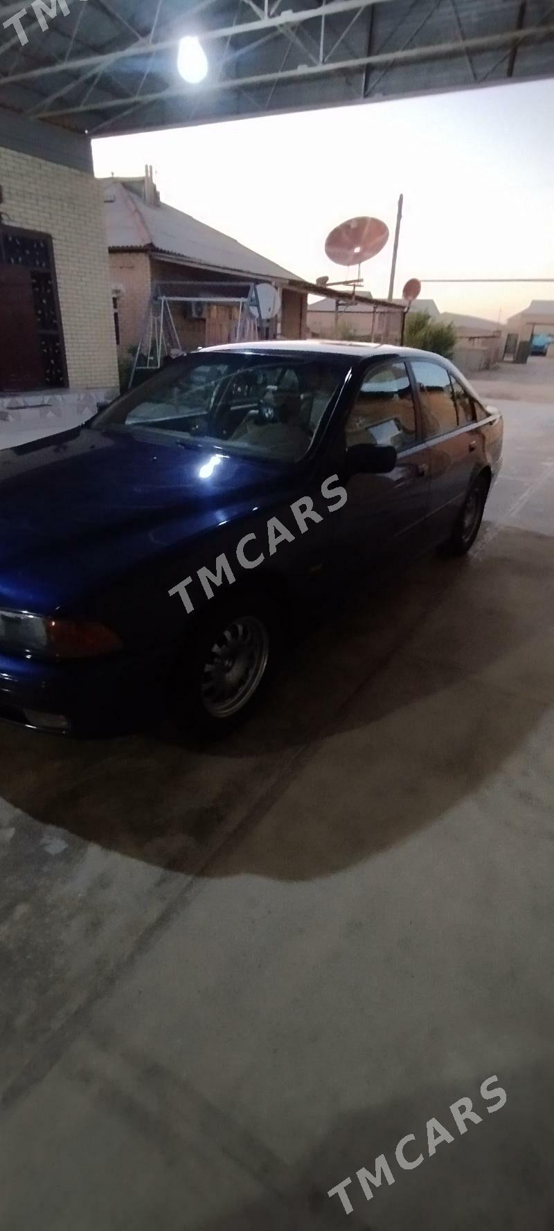 BMW E39 1999 - 130 000 TMT - Мары - img 5