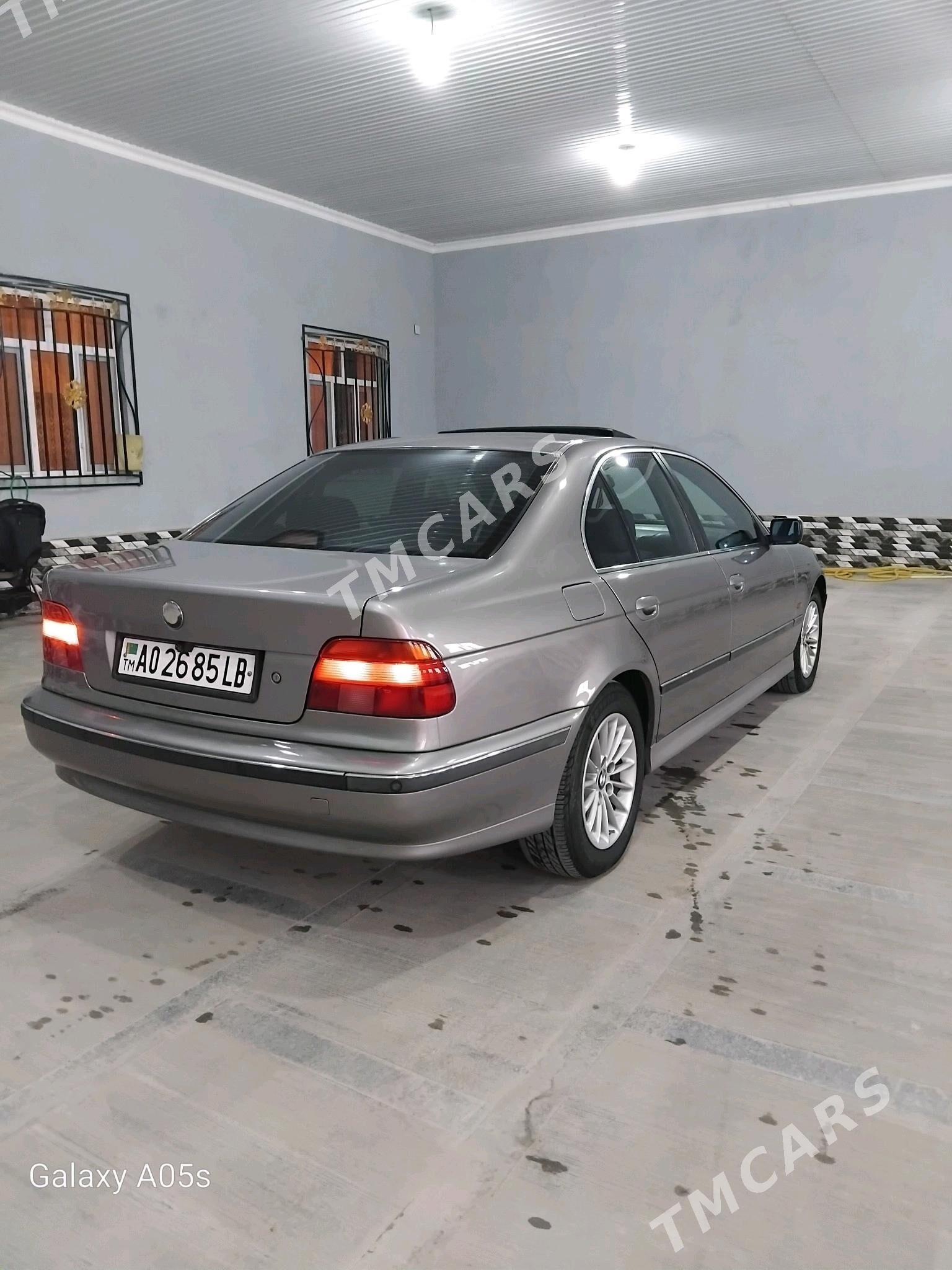 BMW 5 Series 2000 - 110 000 TMT - Дянев - img 3