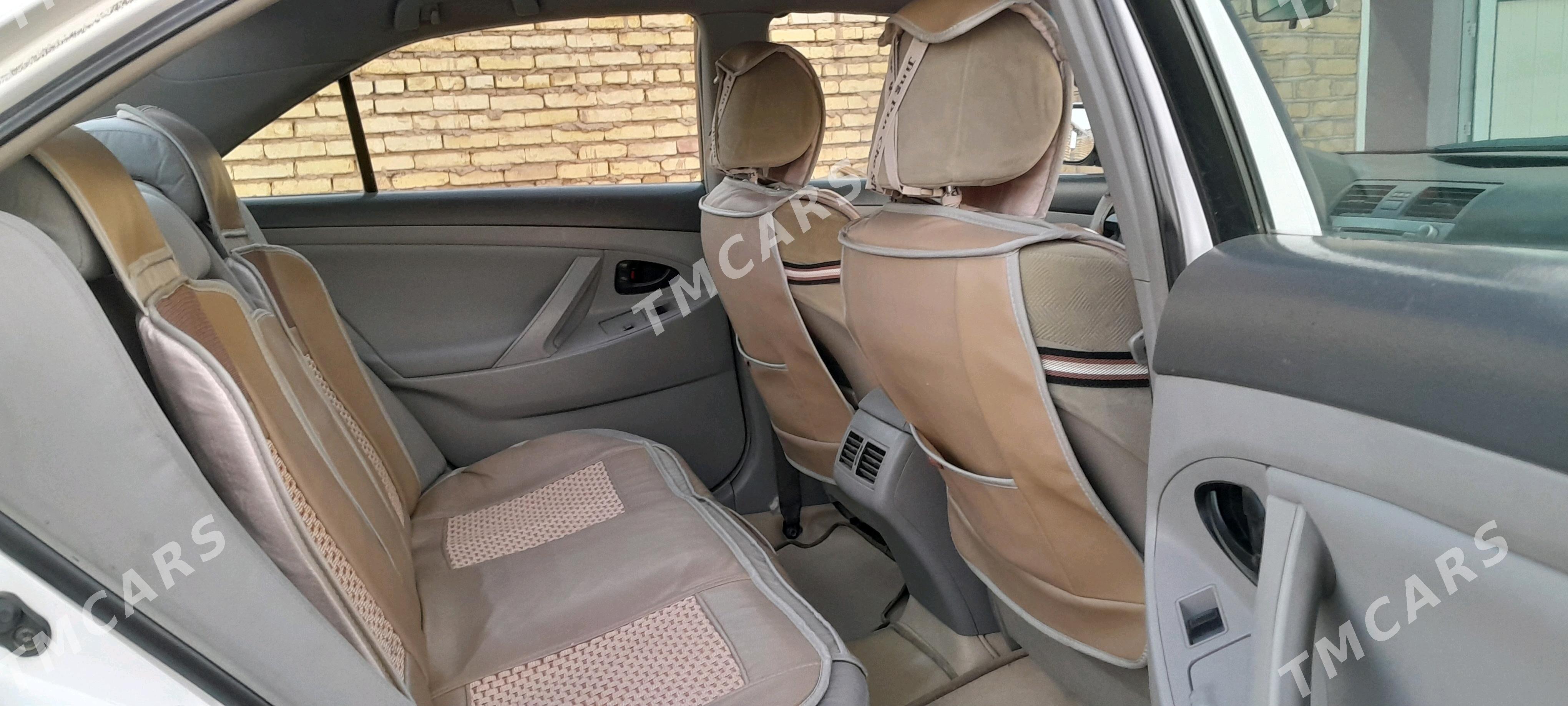Toyota Camry 2010 - 130 000 TMT - Babadaýhan - img 2