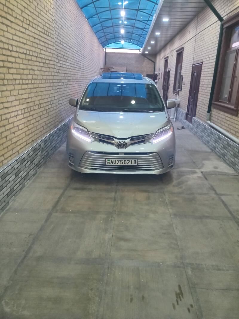 Toyota Sienna 2018 - 400 000 TMT - Туркменабат - img 5