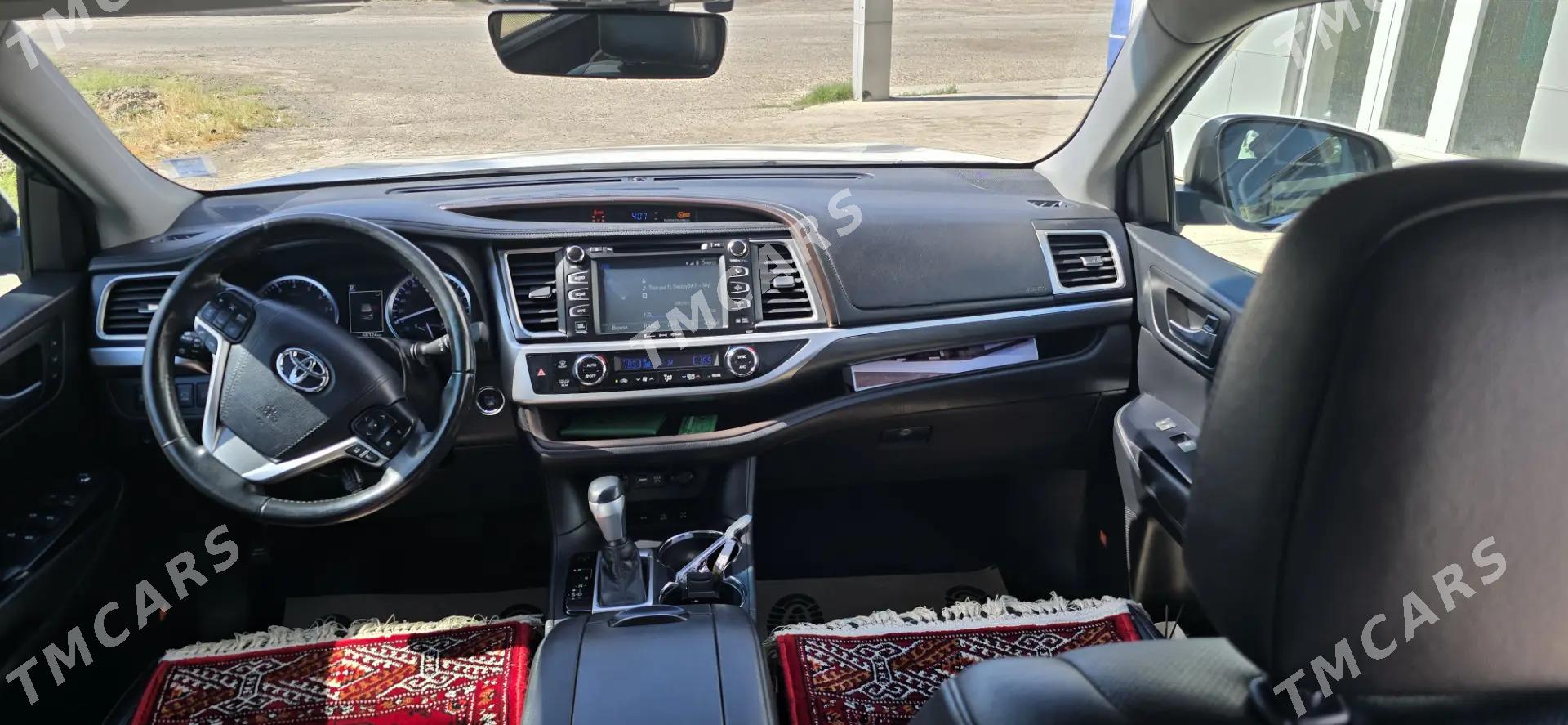 Toyota Highlander 2019 - 550 000 TMT - Мары - img 4
