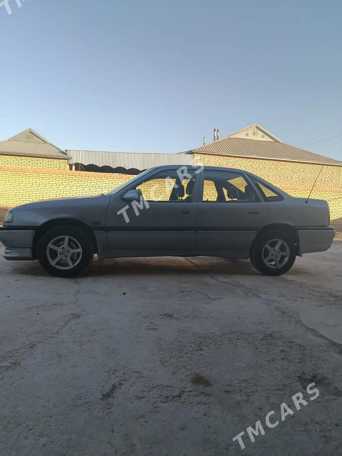 Opel Vectra 1992 - 36 000 TMT - Wekilbazar - img 3