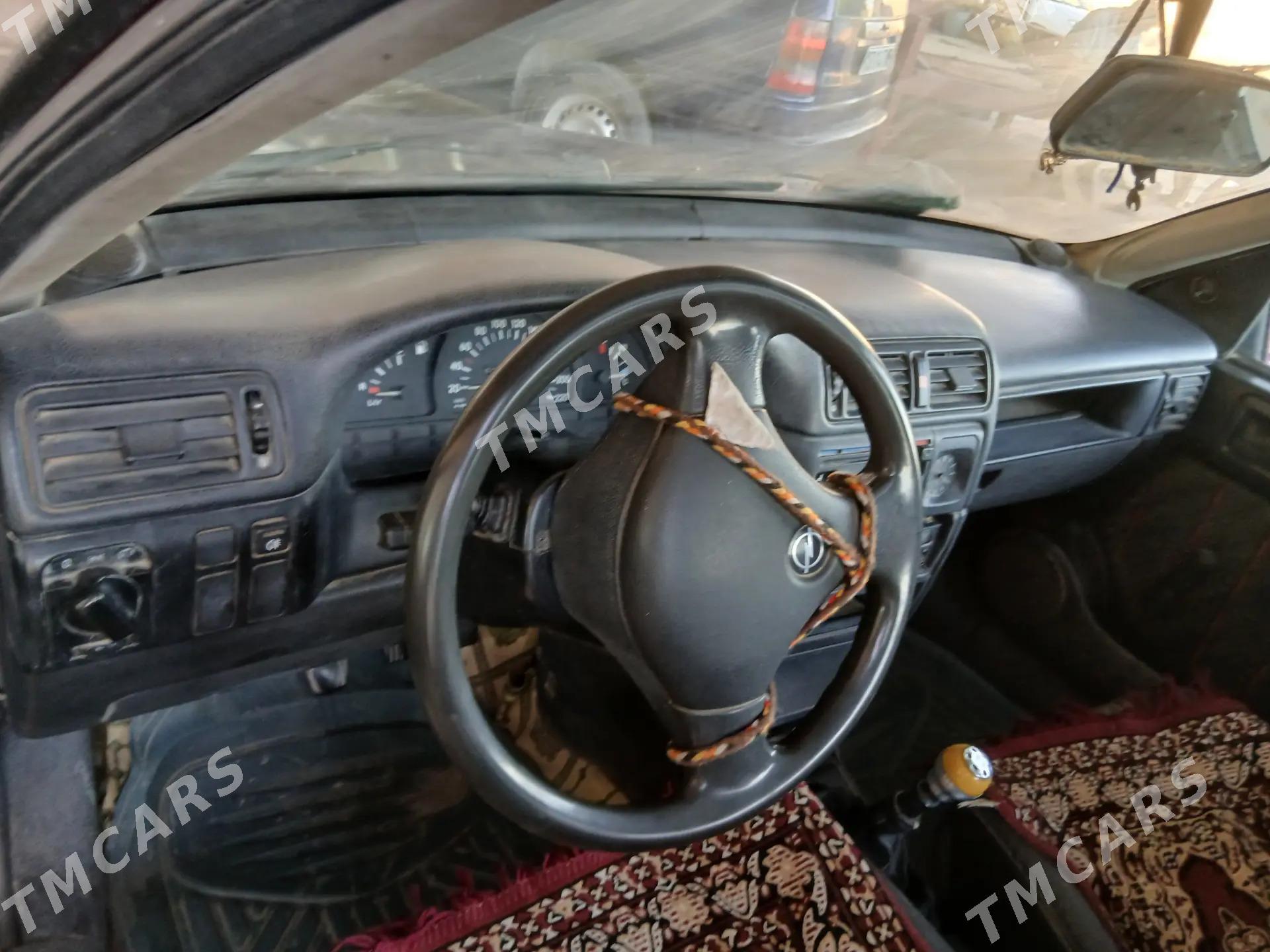 Opel Vectra 1992 - 36 000 TMT - Murgap - img 3