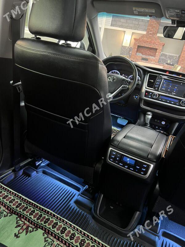Toyota Highlander 2018 - 540 000 TMT - Багир - img 5