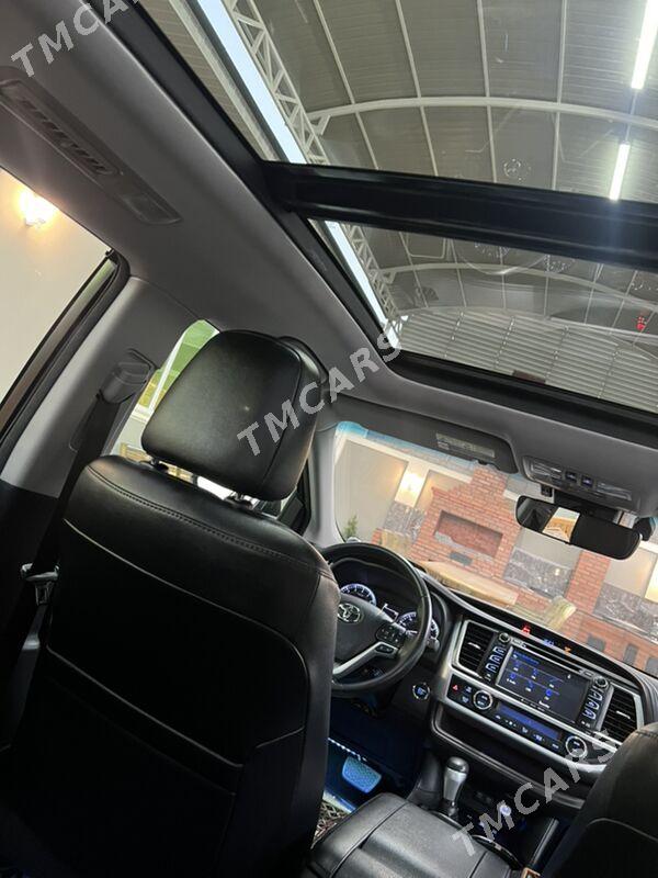 Toyota Highlander 2018 - 540 000 TMT - Багир - img 8