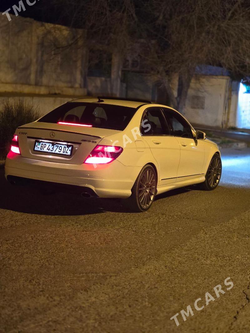 Mercedes-Benz C300 2010 - 200 000 TMT - Туркменабат - img 9