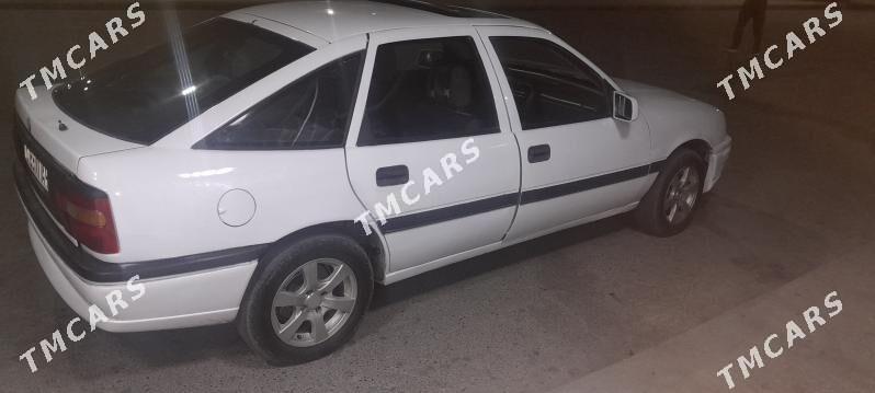 Opel Vectra 1994 - 28 000 TMT - Гёкдже - img 3