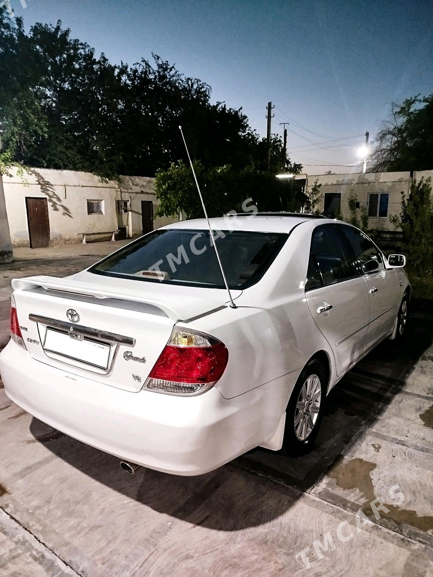 Toyota Camry 2003 - 210 000 TMT - Мары - img 5