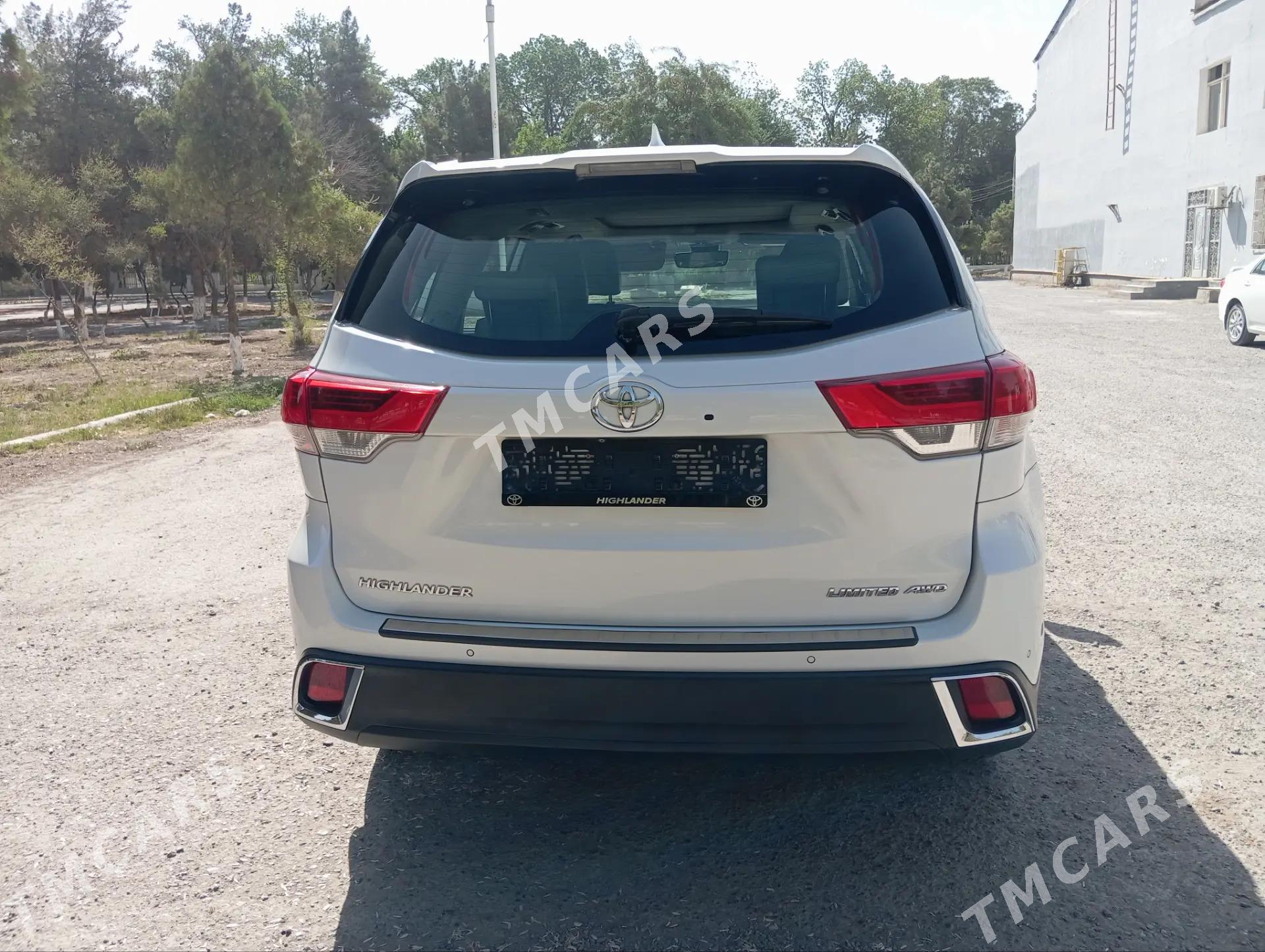 Toyota Highlander 2018 - 455 000 TMT - Aşgabat - img 7