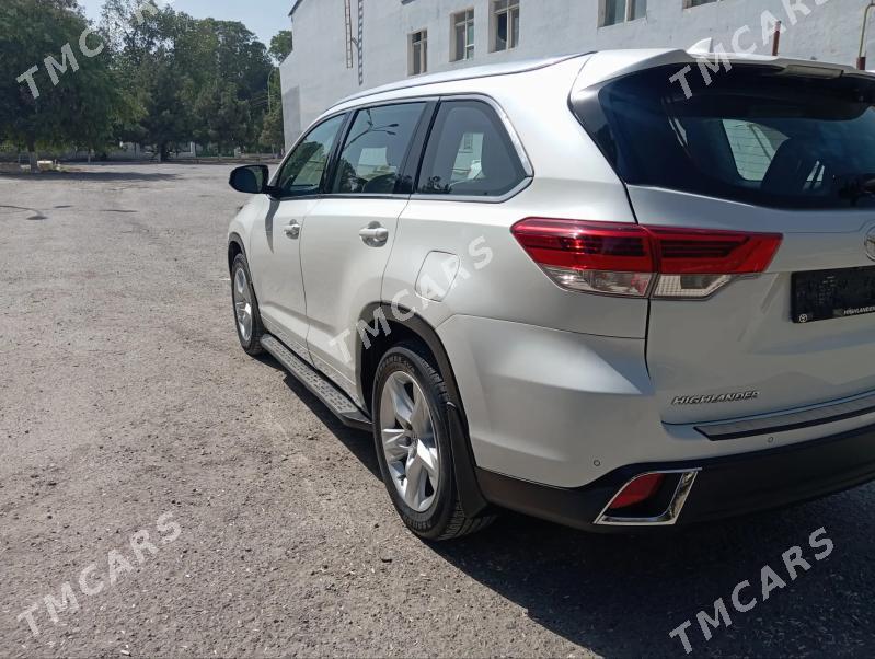 Toyota Highlander 2018 - 455 000 TMT - Aşgabat - img 8