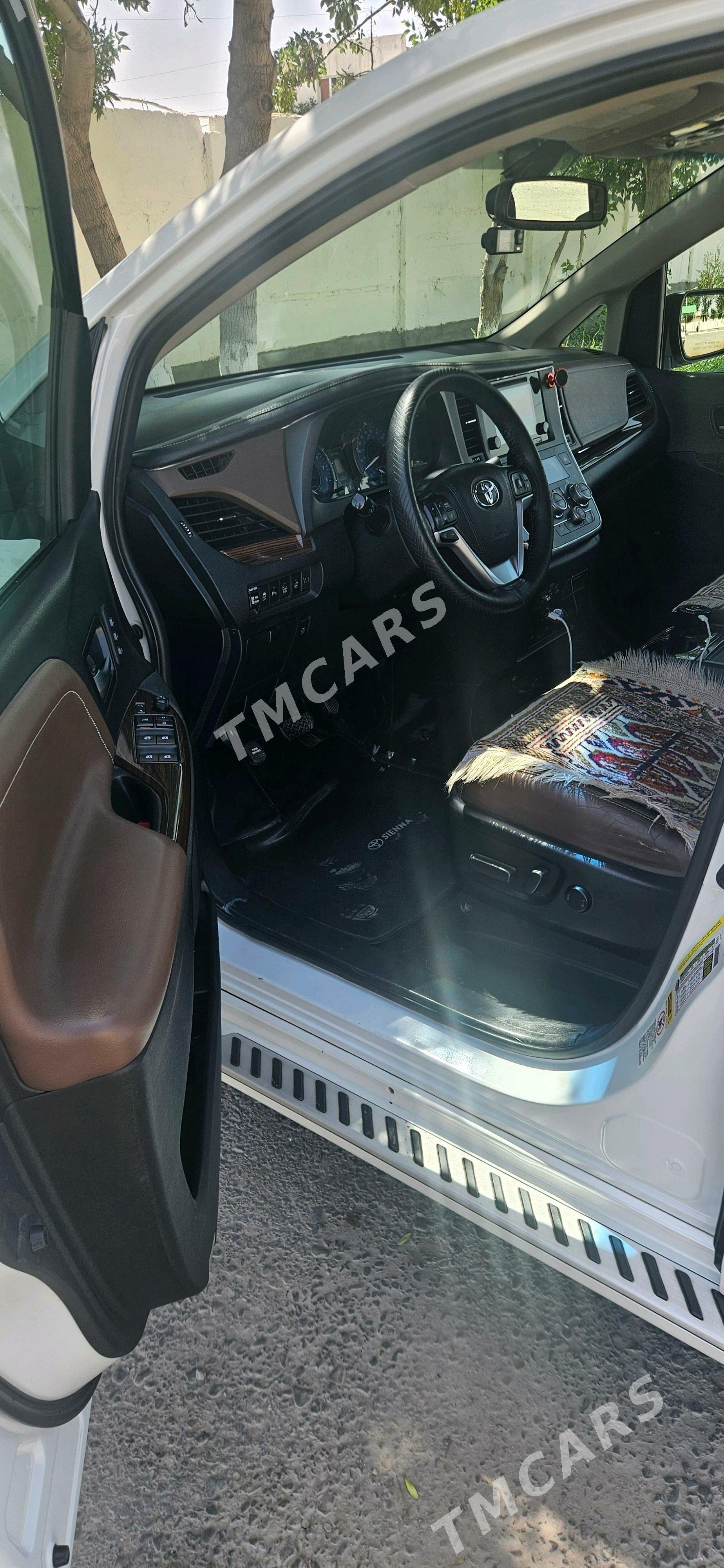 Toyota Sienna 2017 - 500 000 TMT - Änew - img 5