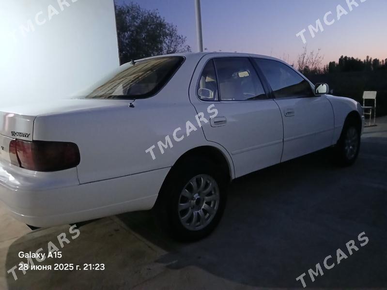 Toyota Camry 1995 - 70 000 TMT - етр. Туркменбаши - img 2