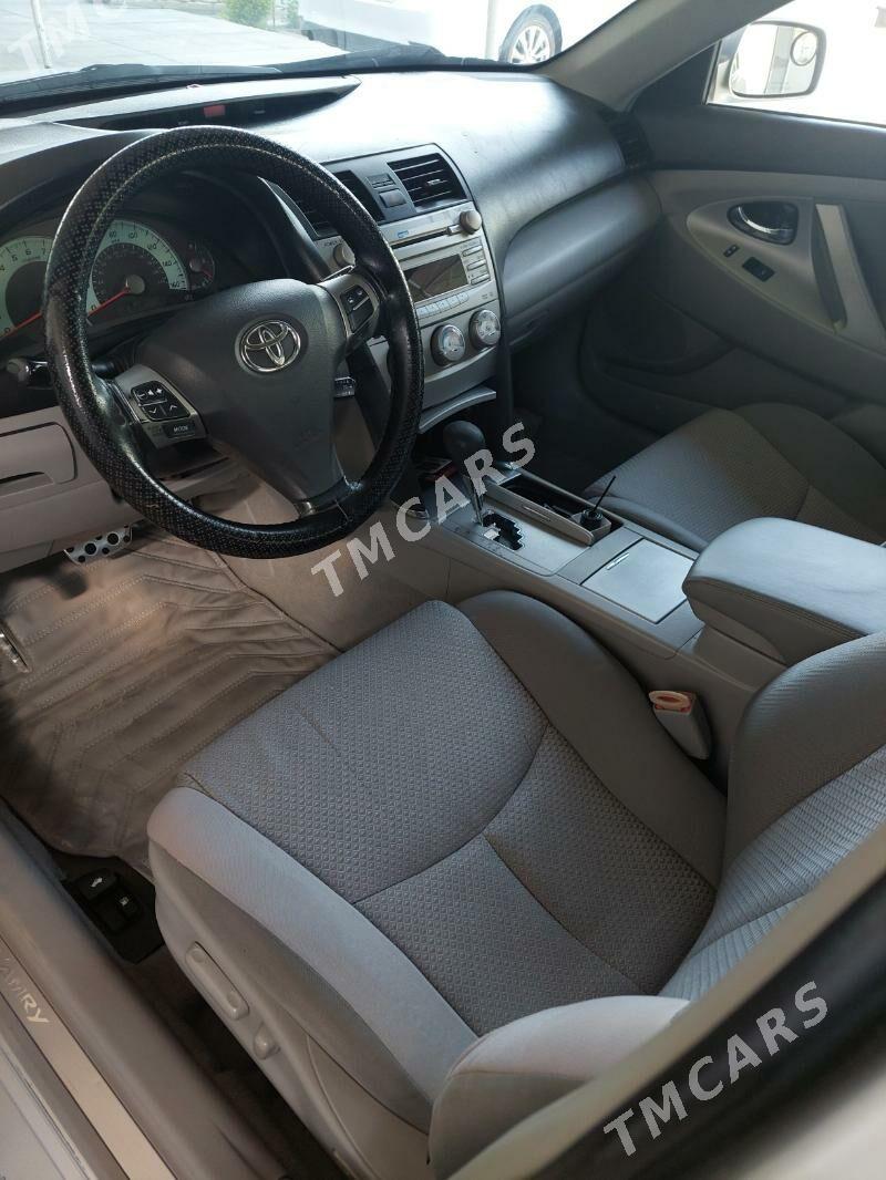 Toyota Camry 2010 - 215 000 TMT - Бузмеин - img 8