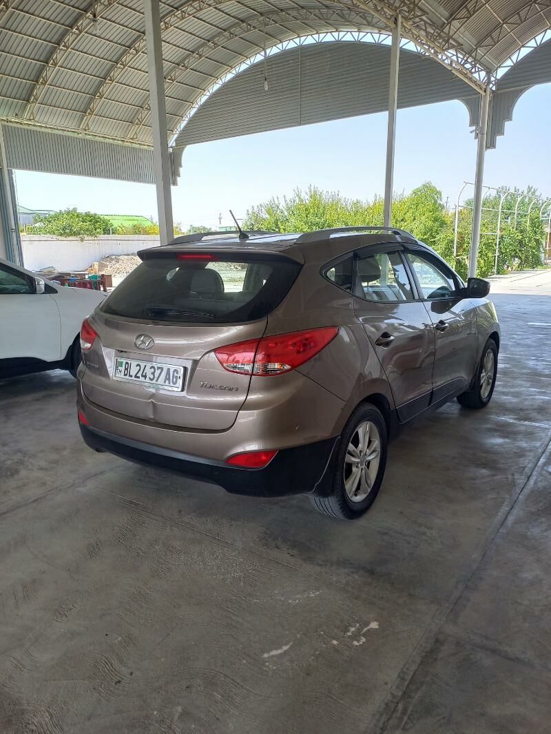 Hyundai Tucson 2010 - 200 000 TMT - Aşgabat - img 2