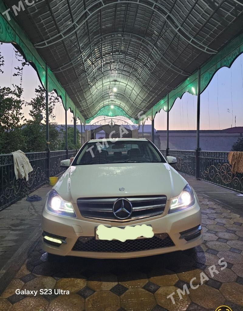 Mercedes-Benz C300 2012 - 210 000 TMT - Дашогуз - img 4