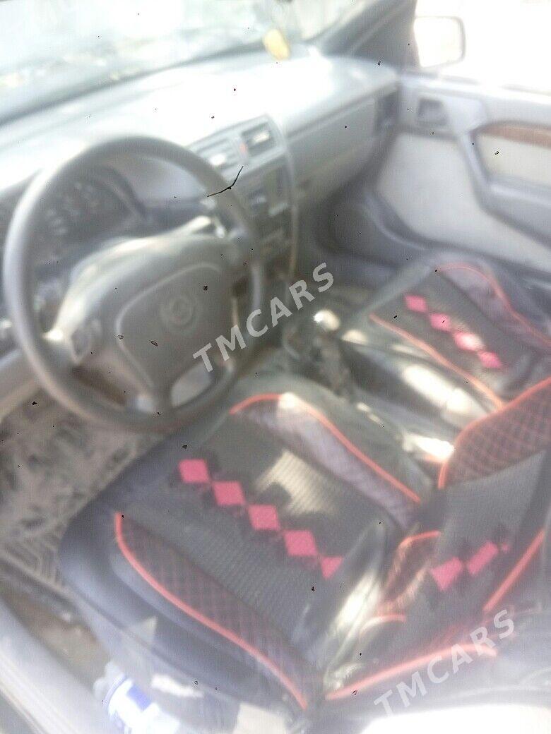 Opel Vectra 1996 - 52 000 TMT - Губадаг - img 6
