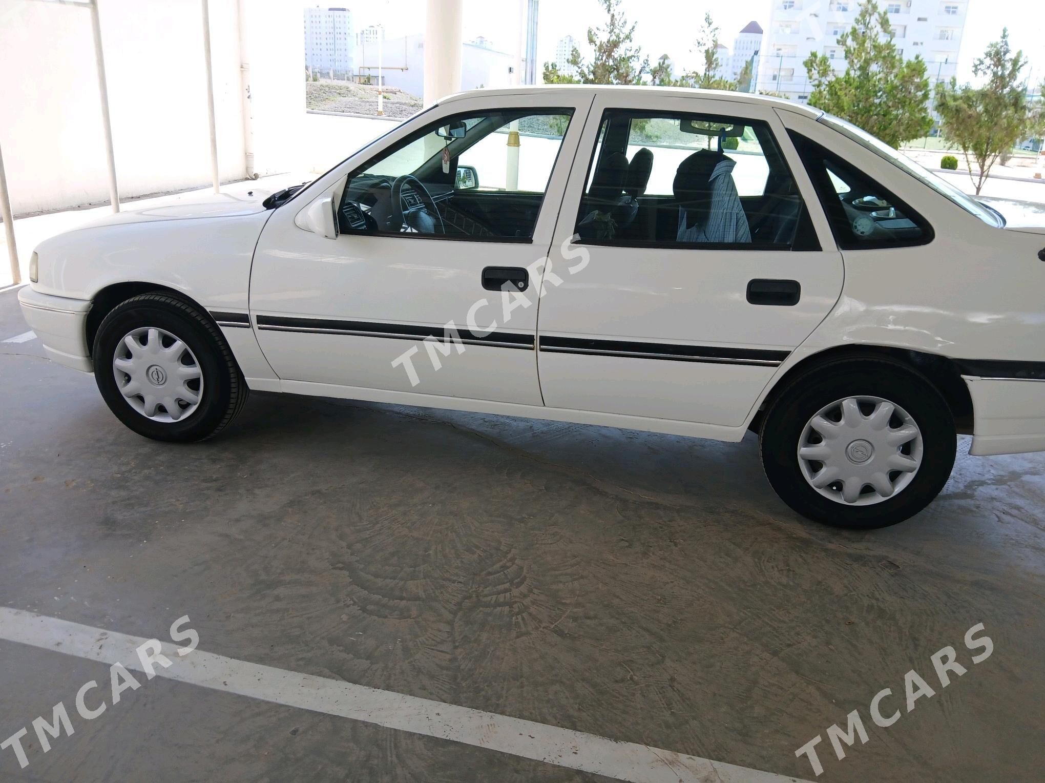 Opel Vectra 1992 - 50 000 TMT - Теджен - img 4