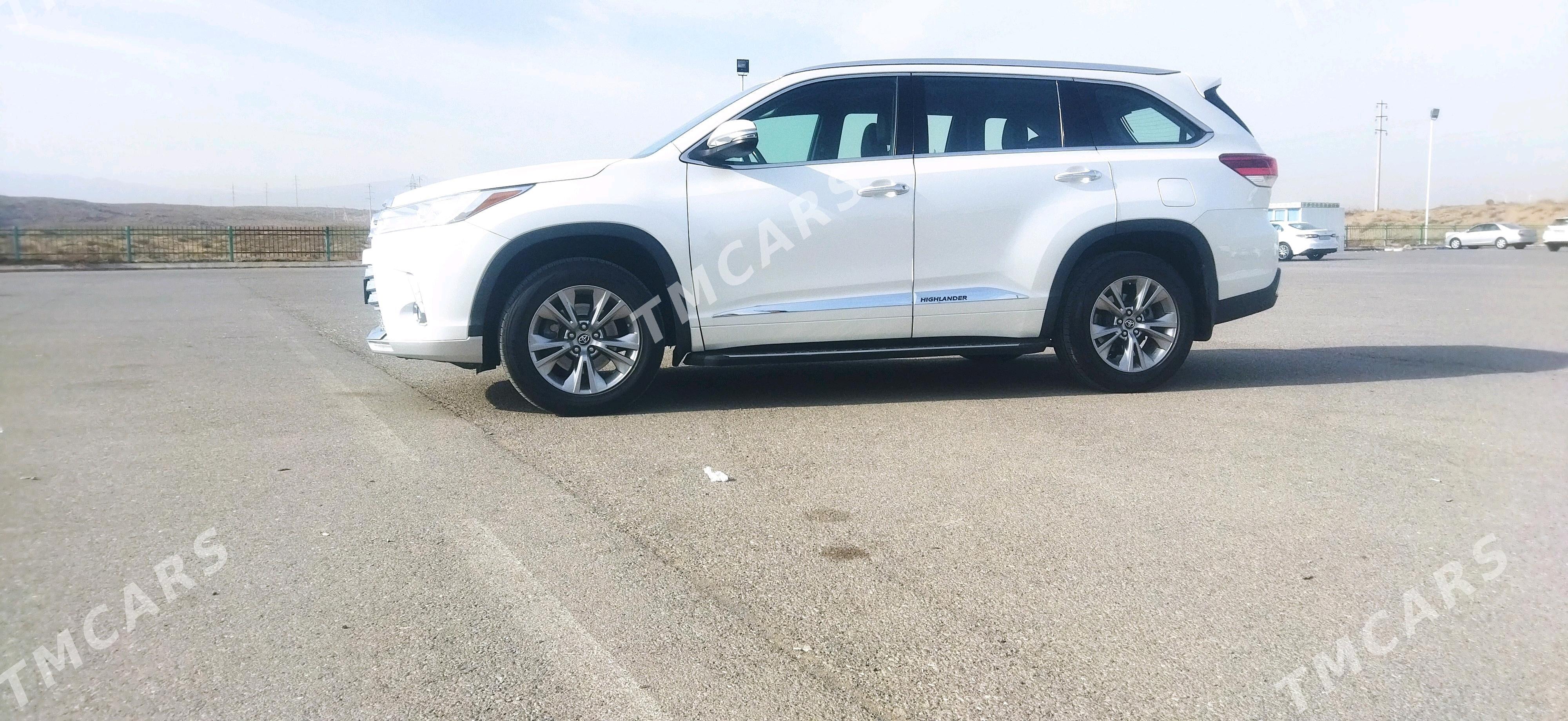 Toyota Highlander 2018 - 460 000 TMT - Кёнеургенч - img 3