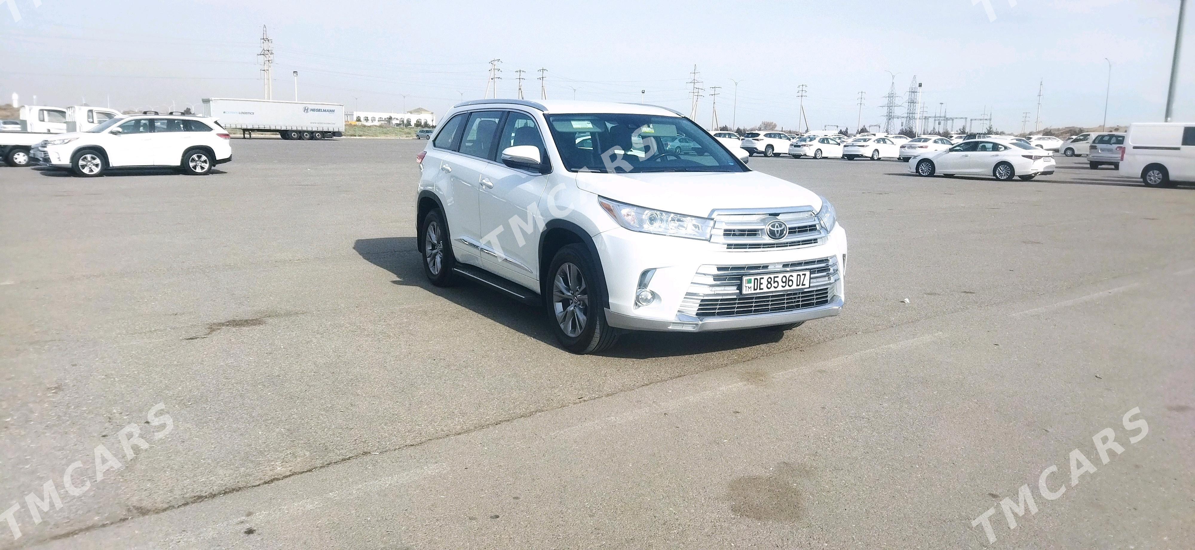 Toyota Highlander 2018 - 460 000 TMT - Кёнеургенч - img 2
