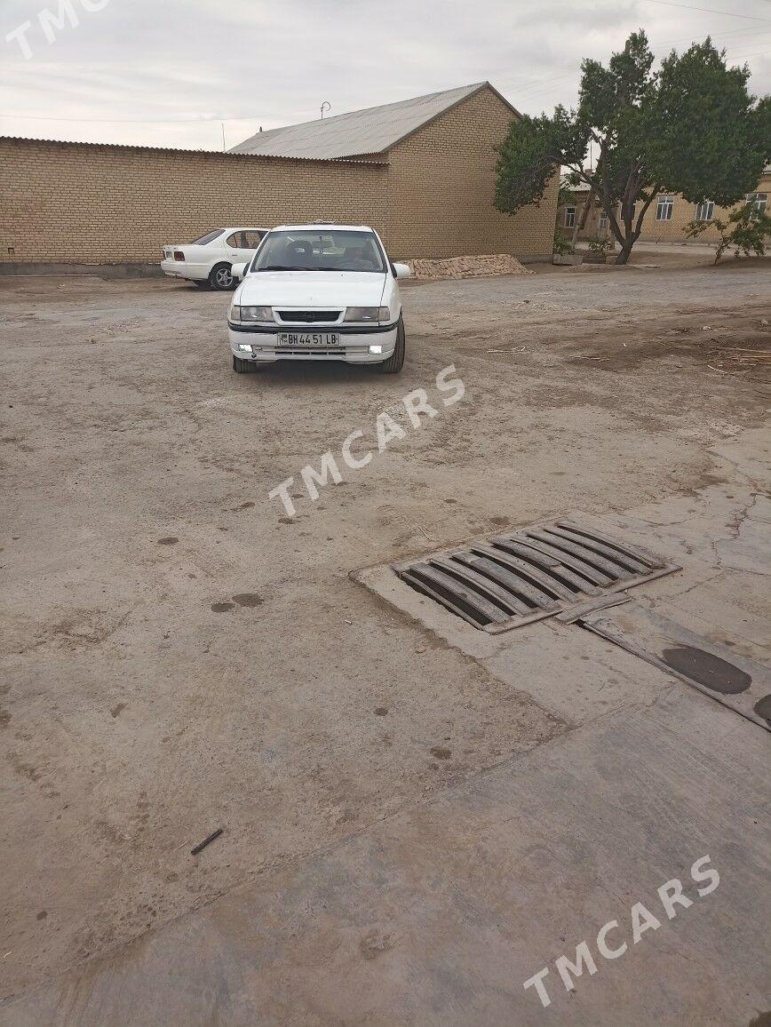 Opel Vectra 1992 - 20 000 TMT - Саят - img 3
