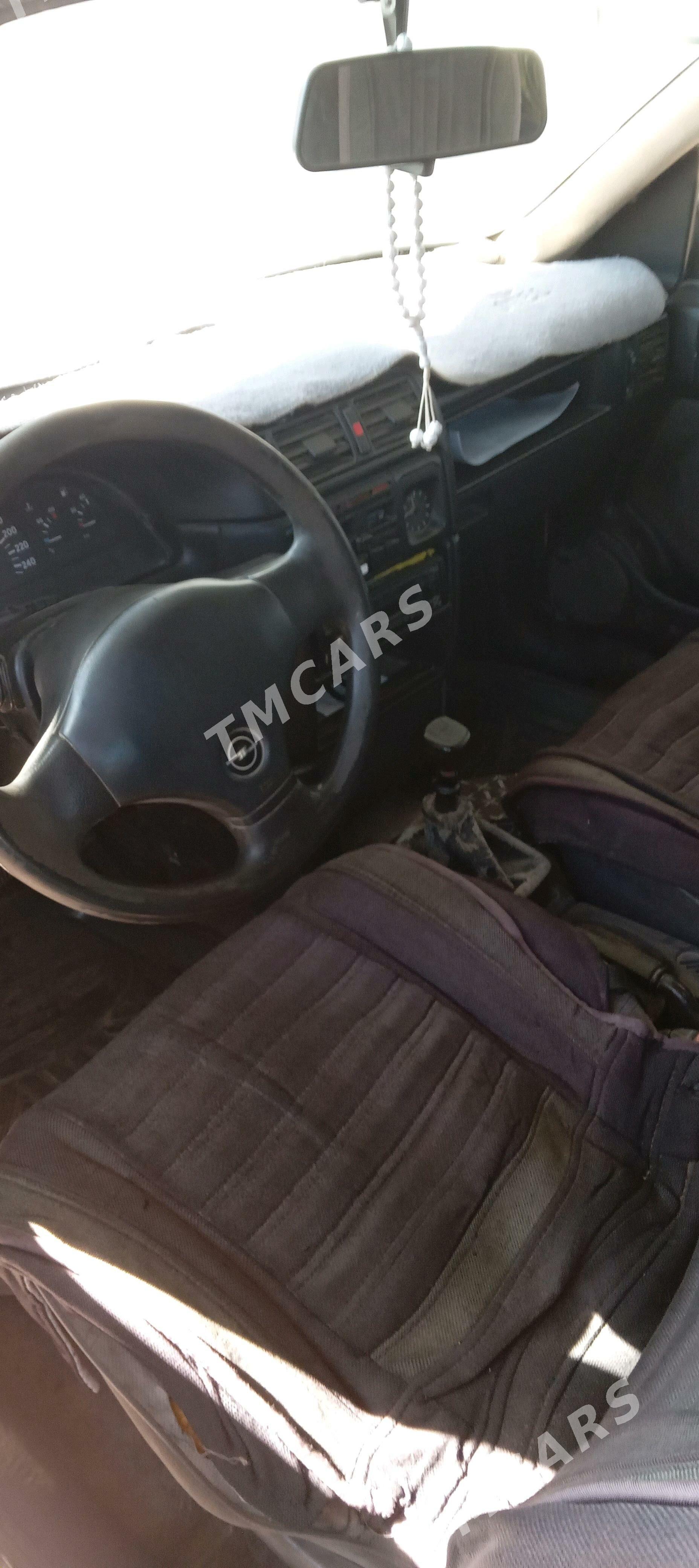 Opel Vectra 1991 - 33 000 TMT - Сакар - img 7