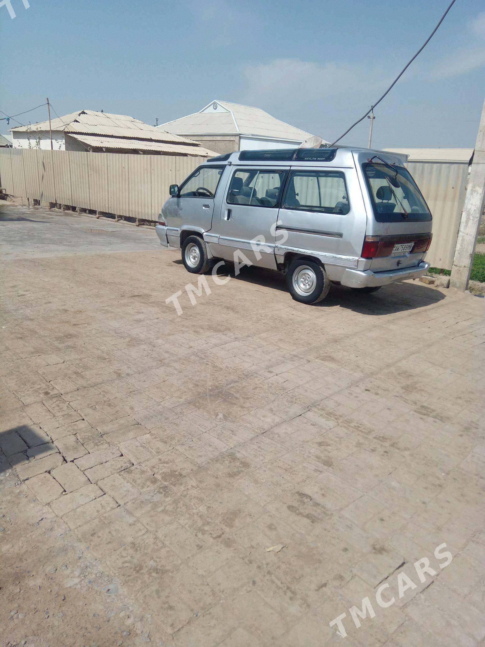Toyota Town Ace 1993 - 18 000 TMT - Мургап - img 5