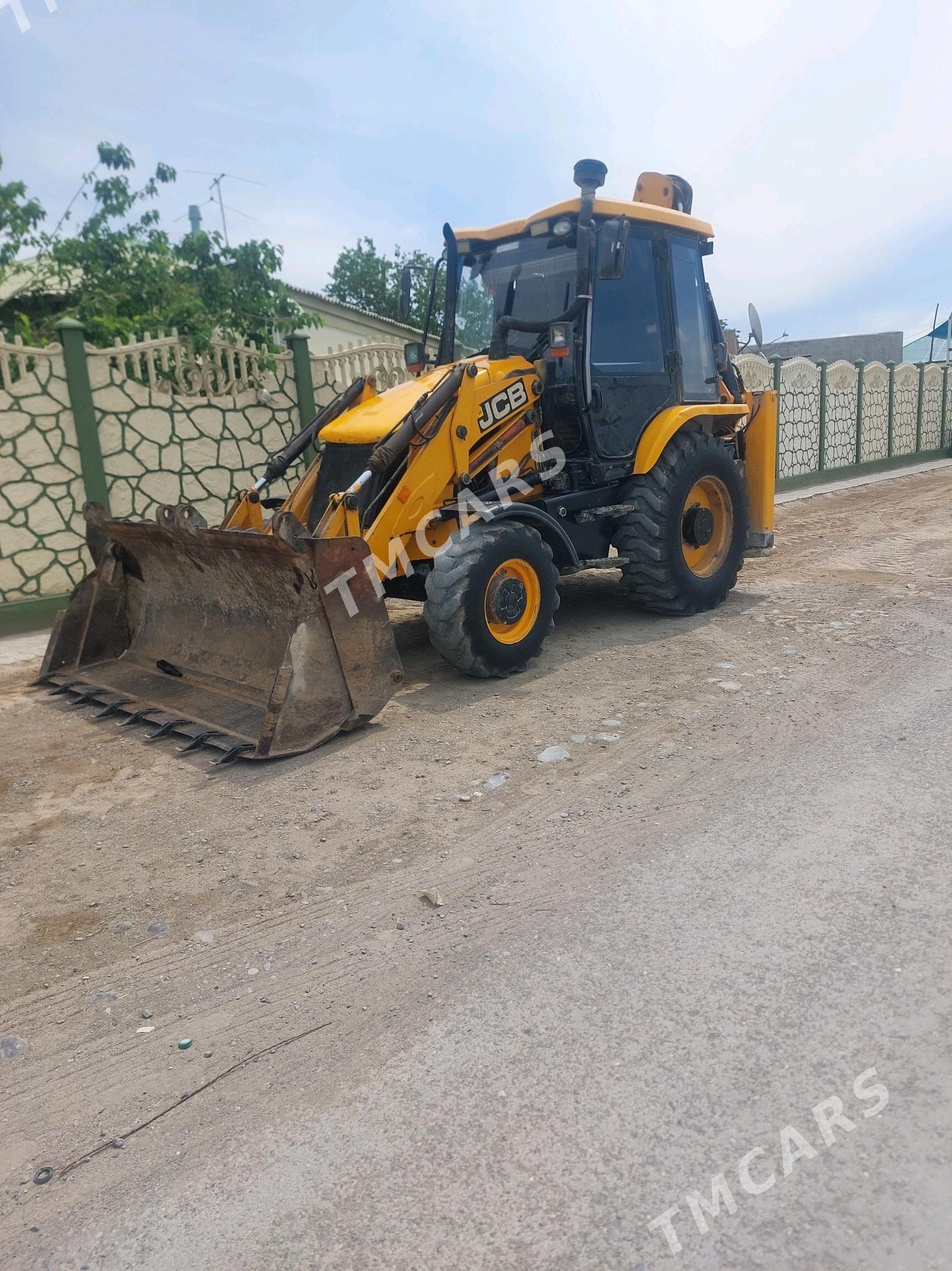JCB 3CX Compact 2014 - 480 000 TMT - Şor daça - img 2