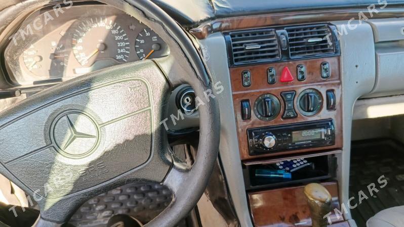 Mercedes-Benz 230E 1997 - 23 000 TMT - Gyzylarbat - img 2