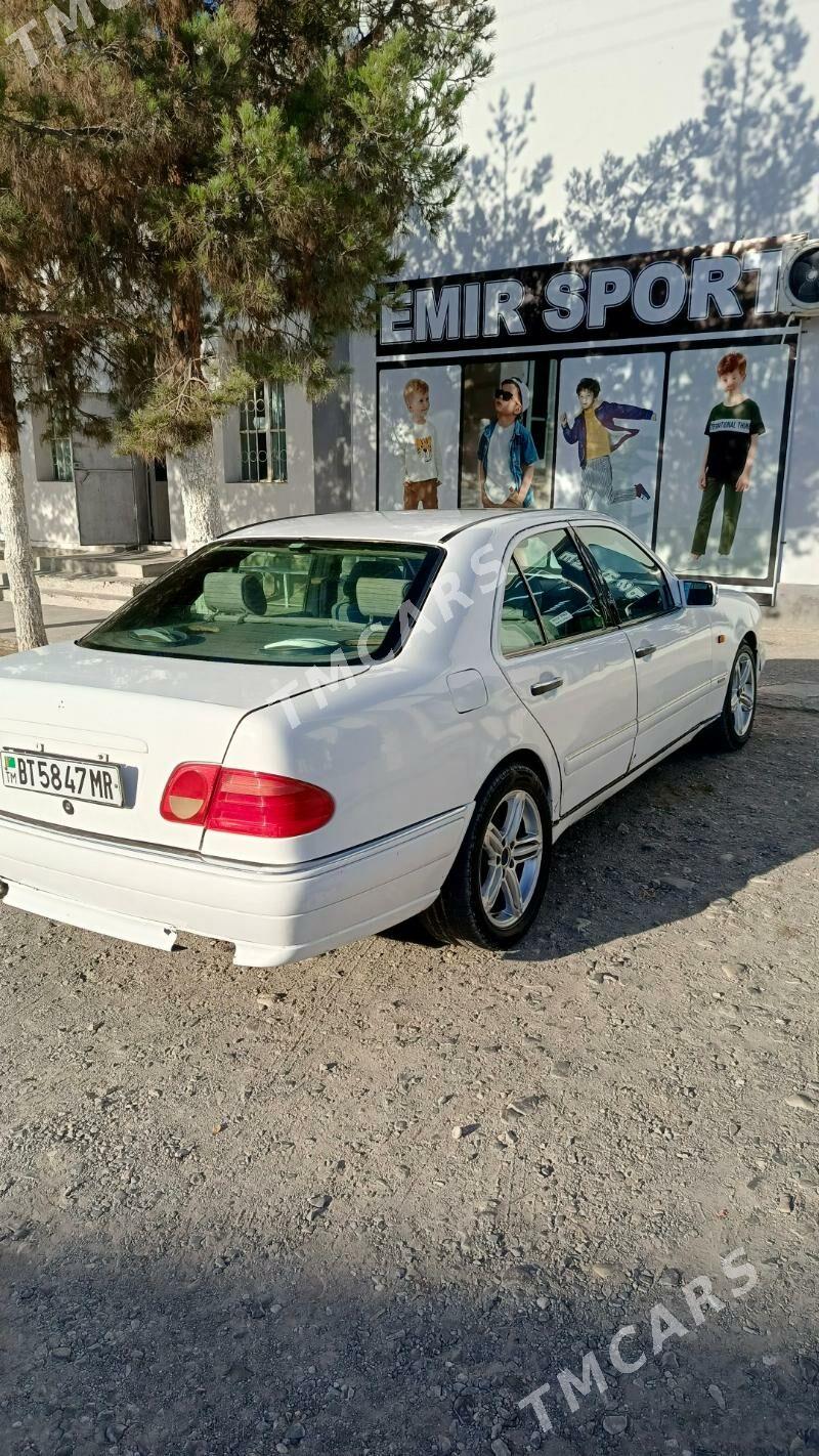 Mercedes-Benz 230E 1997 - 23 000 TMT - Gyzylarbat - img 9