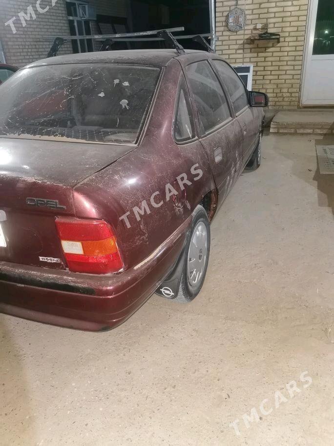 Opel Vectra 1992 - 30 000 TMT - Мары - img 2