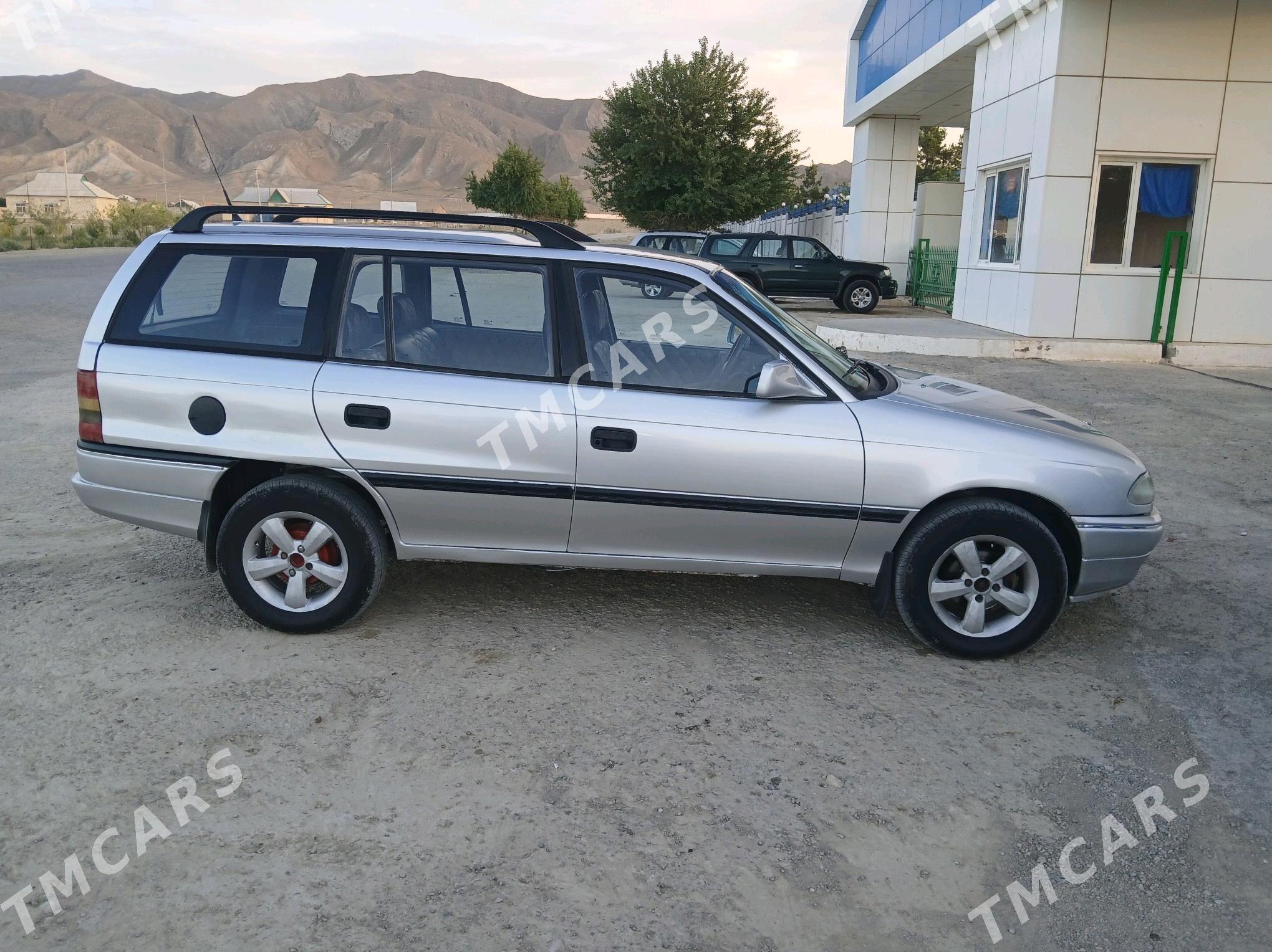 Opel Astra 1992 - 44 000 TMT - Берекет - img 4