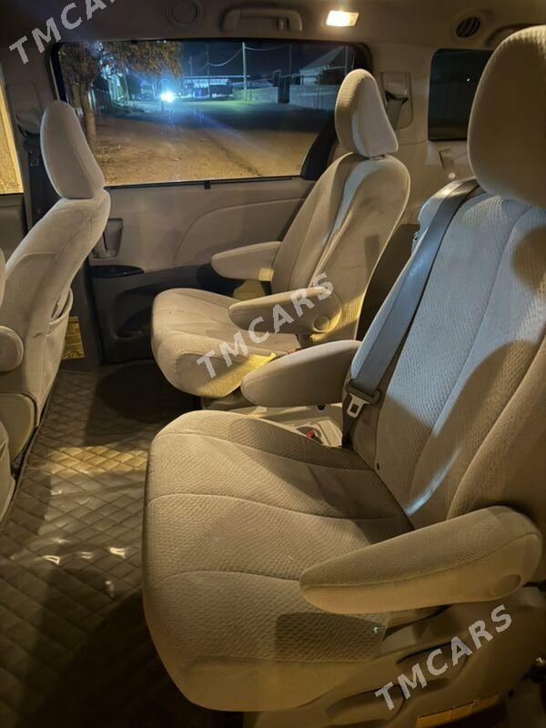 Toyota Sienna 2012 - 285 000 TMT - Bäherden - img 3