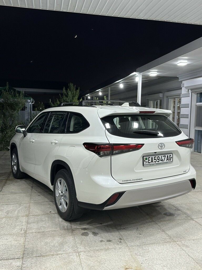 Toyota Highlander 2021 - 580 000 TMT - Ашхабад - img 4