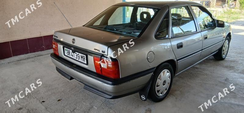 Opel Vectra 1993 - 27 000 TMT - Мургап - img 4